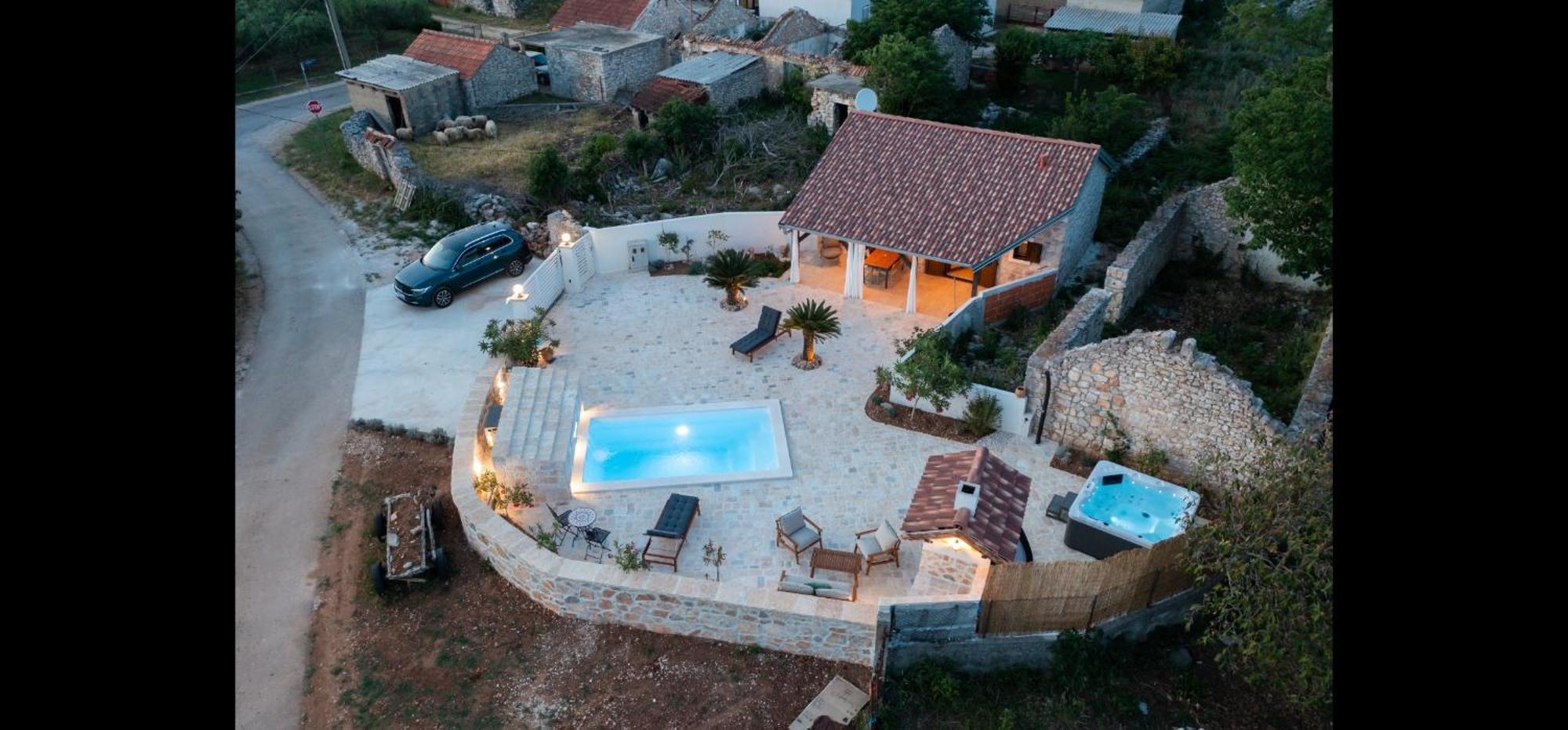 Moki'S Debi Villa Debeljak Dış mekan fotoğraf